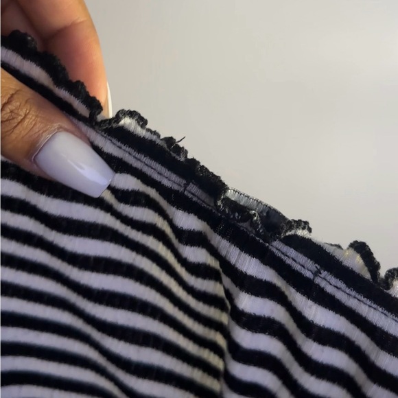 Striped Off-the-Shoulder Top - Picture 4 of 4